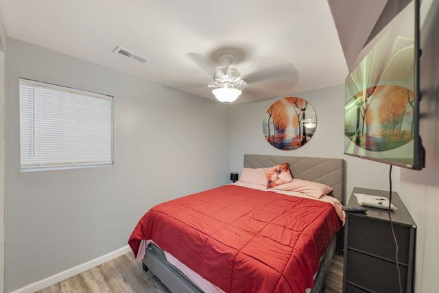 6718 S Saint Lawrence Avenue, Chicago, IL 60637