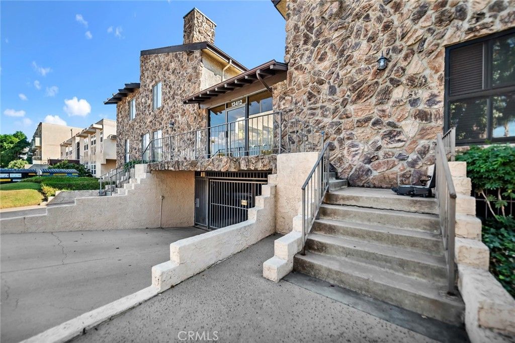 13412 Burbank #2, Sherman Oaks, CA 91401 — photo 2