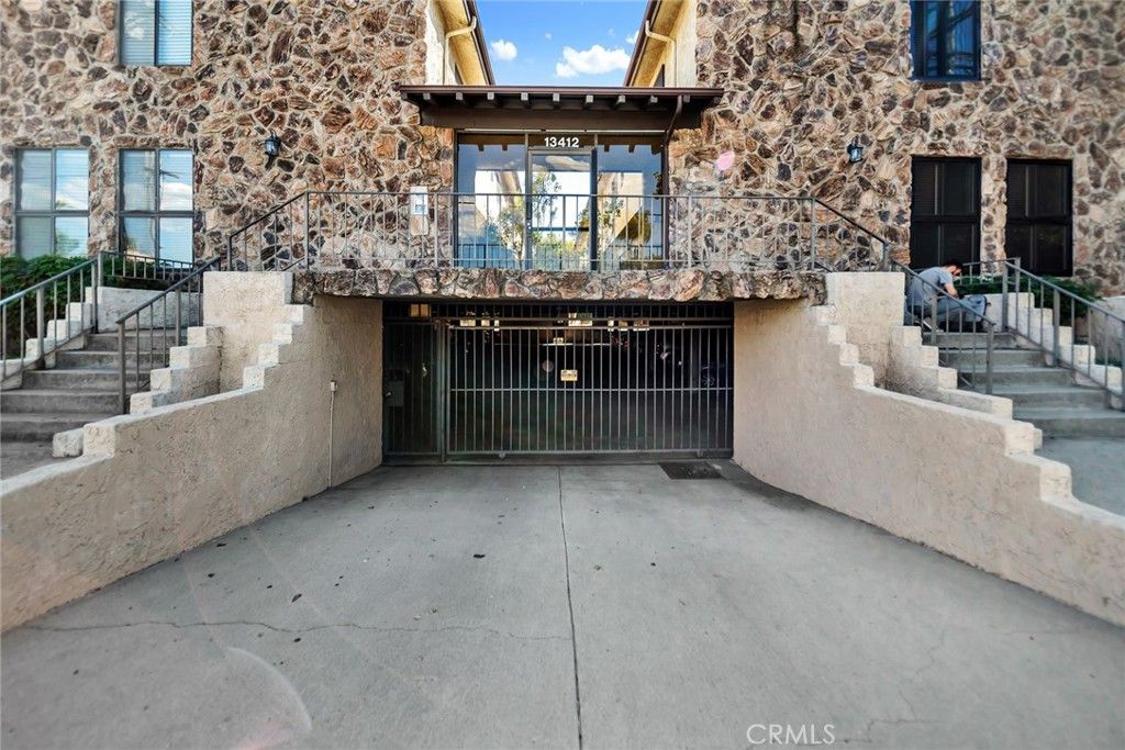 13412 Burbank #2, Sherman Oaks, CA 91401 — photo 3