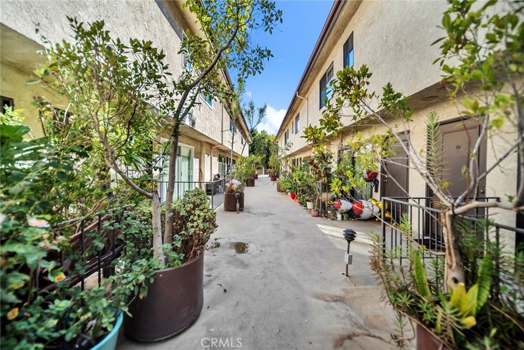 13412 Burbank #2, Sherman Oaks, CA 91401 — photo 5