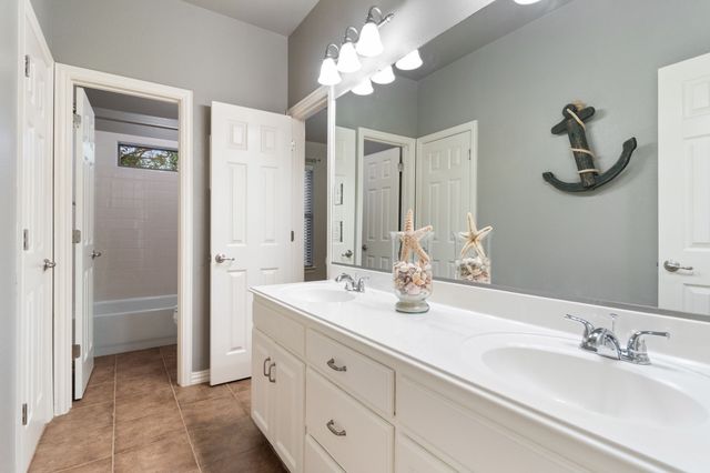 8516 Sunset Cove Court, Fort Worth, TX 76179