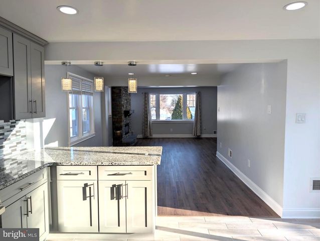 667 N FORREST, Eagleville, PA 19403