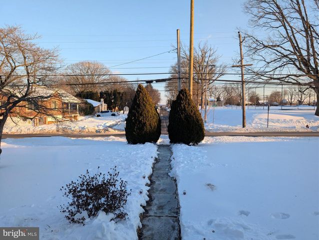 667 N FORREST, Eagleville, PA 19403