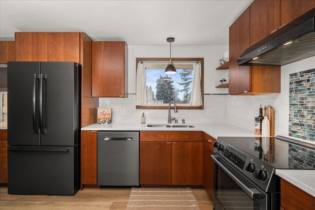 7146 N Fleming St, Spokane, WA 99208