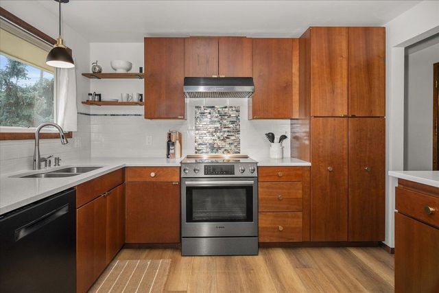 7146 N Fleming St, Spokane, WA 99208