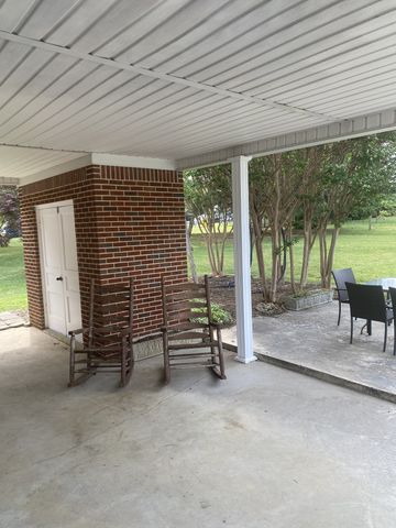 701 Cill St, Smithville, TN 37166