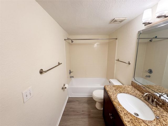 5124 CONROY ROAD 33, Orlando, FL 32811