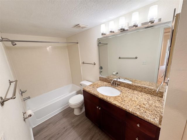 5124 CONROY ROAD 33, Orlando, FL 32811