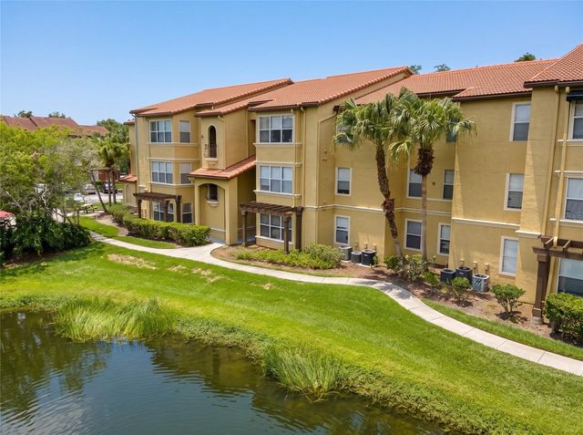 5124 CONROY ROAD 33, Orlando, FL 32811