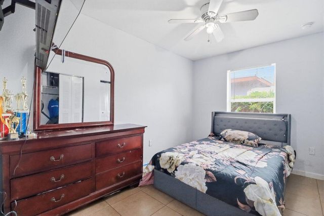 209 NE 35th Street, Oakland Park, FL 33334