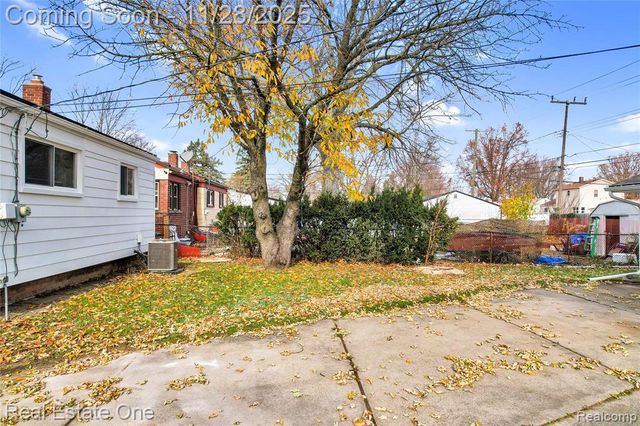 556 Harrison Street, Garden City, MI 48135