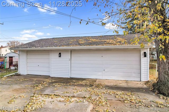 556 Harrison Street, Garden City, MI 48135