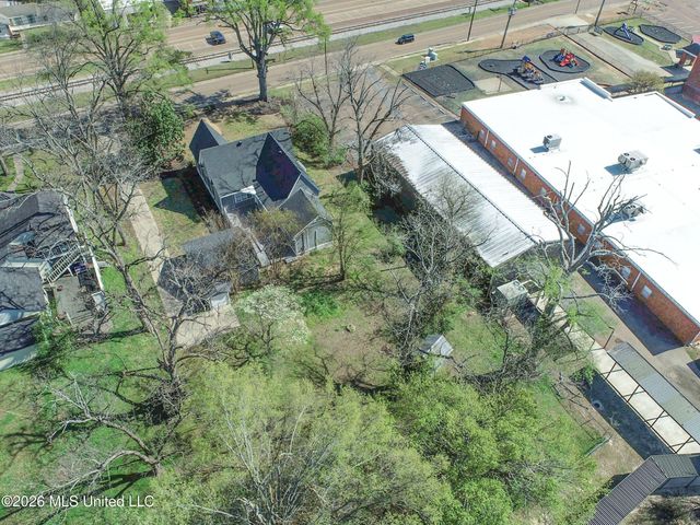 201 Boothe Street, Batesville, MS 38606