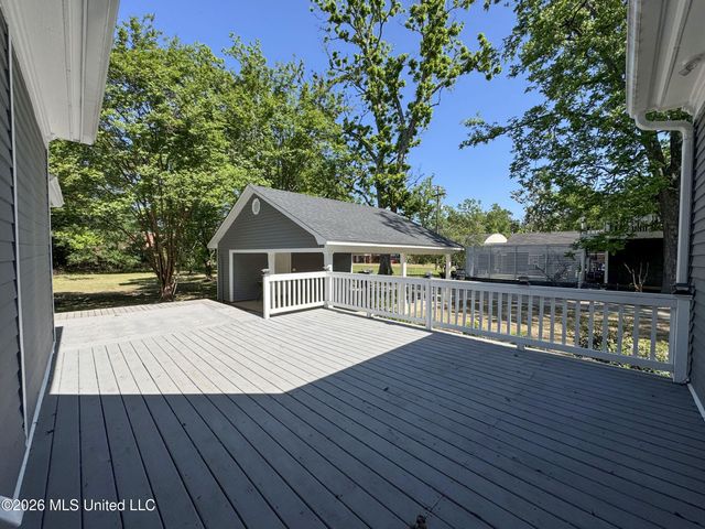 201 Boothe Street, Batesville, MS 38606