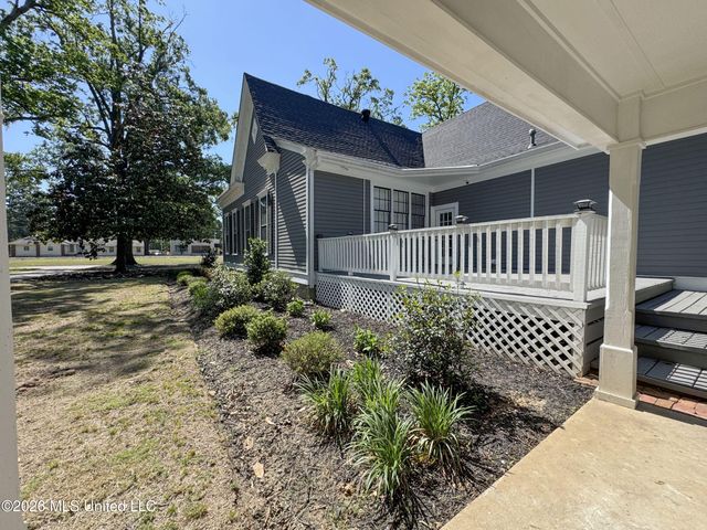 201 Boothe Street, Batesville, MS 38606