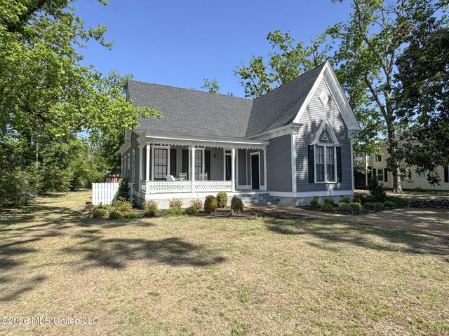 201 Boothe Street, Batesville, MS 38606