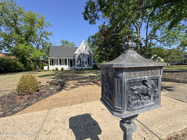 201 Boothe Street, Batesville, MS 38606