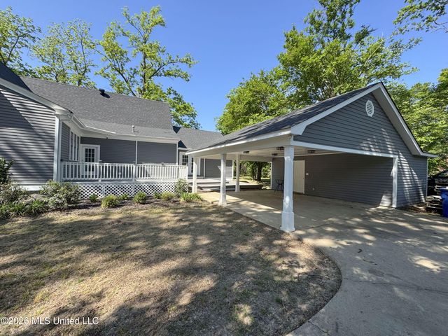 201 Boothe Street, Batesville, MS 38606