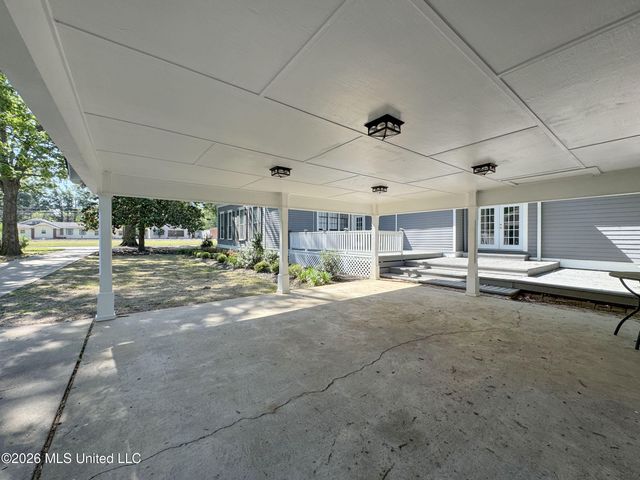 201 Boothe Street, Batesville, MS 38606