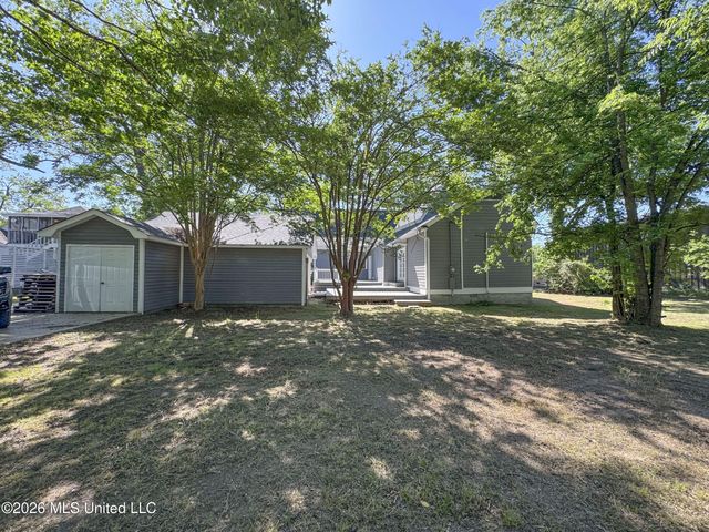 201 Boothe Street, Batesville, MS 38606