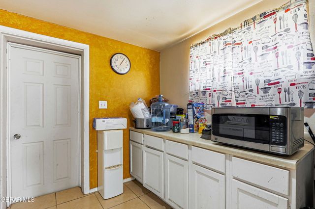 501 S 8th Street, Anthony, TX 79821