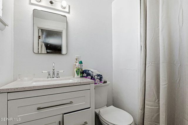 501 S 8th Street, Anthony, TX 79821