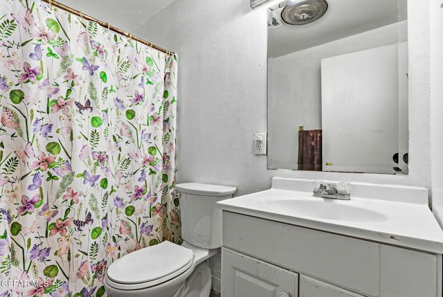 501 S 8th Street, Anthony, TX 79821