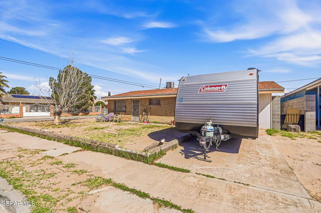 501 S 8th Street, Anthony, TX 79821