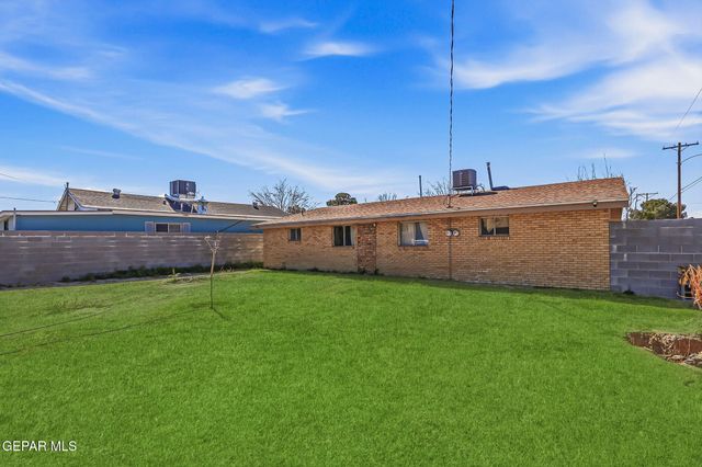 501 S 8th Street, Anthony, TX 79821