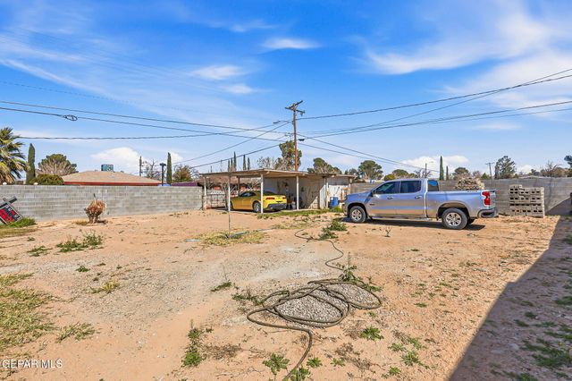 501 S 8th Street, Anthony, TX 79821