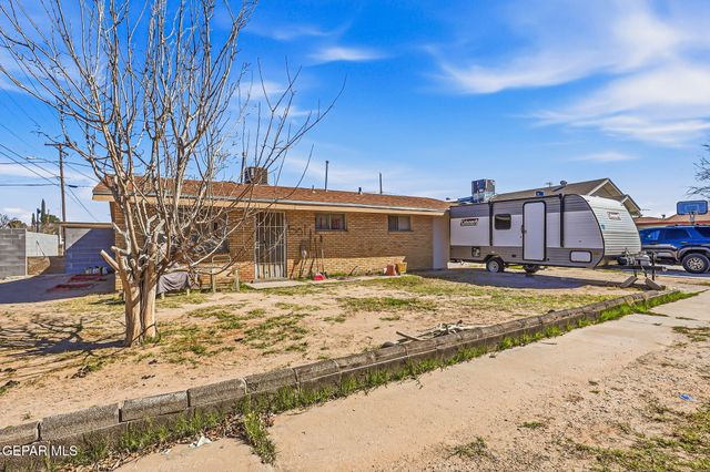 501 S 8th Street, Anthony, TX 79821