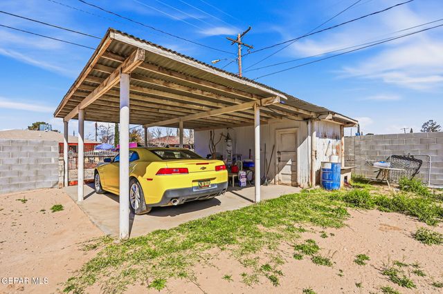 501 S 8th Street, Anthony, TX 79821