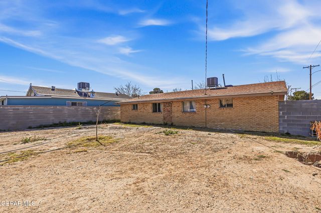501 S 8th Street, Anthony, TX 79821