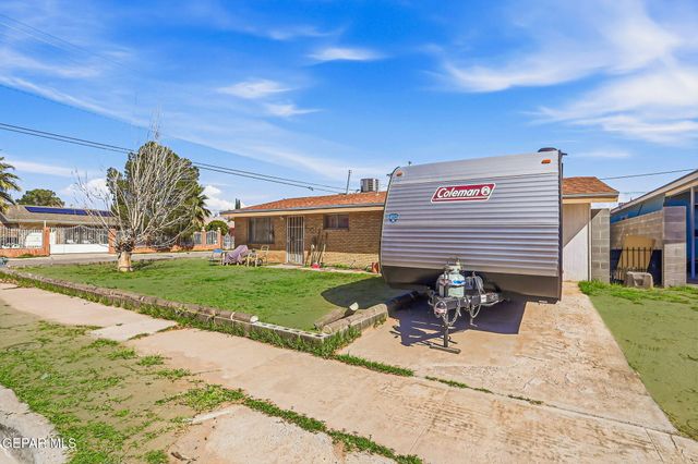 501 S 8th Street, Anthony, TX 79821