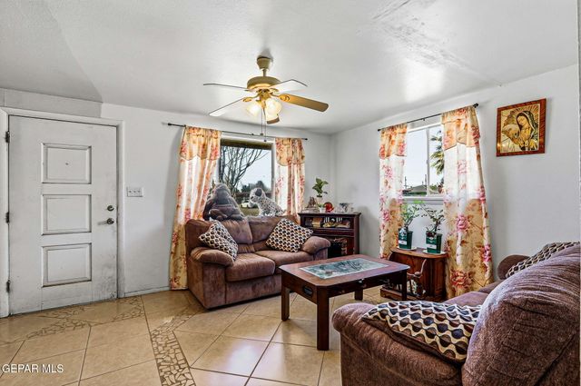 501 S 8th Street, Anthony, TX 79821