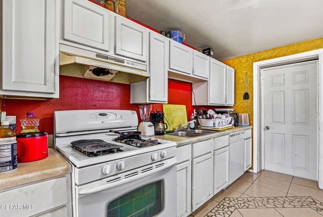 501 S 8th Street, Anthony, TX 79821