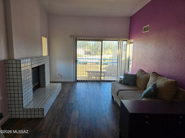 7940 E Colette Cir Unit 122, Tucson, AZ 85710