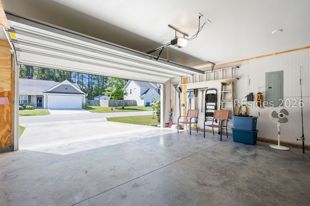 664 Ridgeland Lakes Dr, Ridgeland, SC 29936