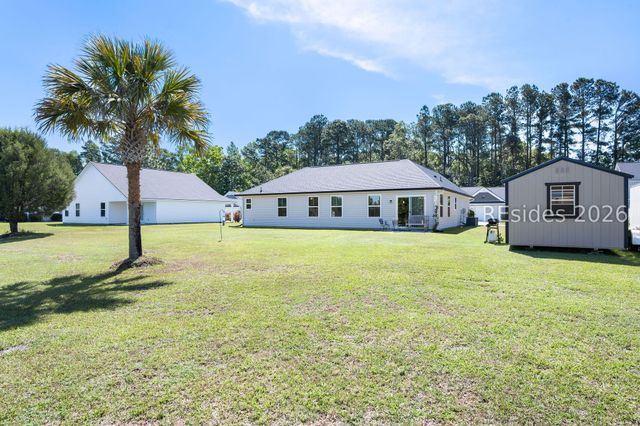 664 Ridgeland Lakes Dr, Ridgeland, SC 29936