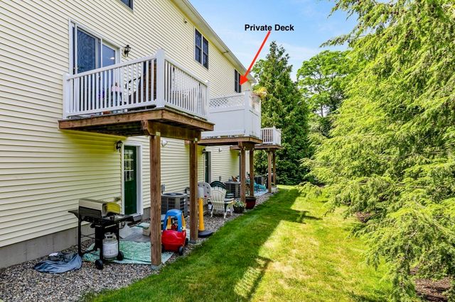 11 Partridge Ln B, Salisbury, MA 01952