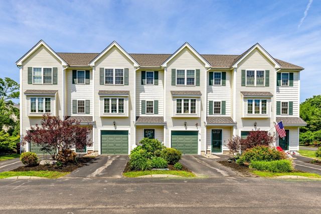 11 Partridge Ln B, Salisbury, MA 01952