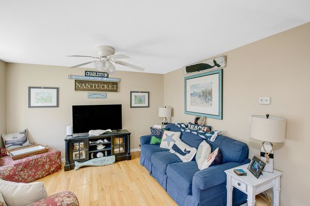 11 Partridge Ln B, Salisbury, MA 01952