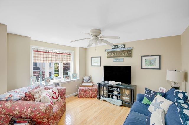 11 Partridge Ln B, Salisbury, MA 01952