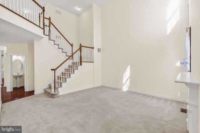 102 BURNET CRES, Robbinsville, NJ 08691