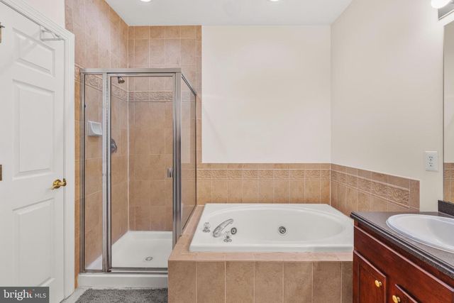 102 BURNET CRES, Robbinsville, NJ 08691