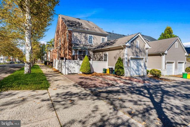 102 BURNET CRES, Robbinsville, NJ 08691