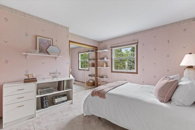 1825 Jean Marie COURT, Brookfield, WI 53005