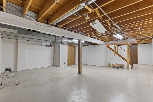 1825 Jean Marie COURT, Brookfield, WI 53005