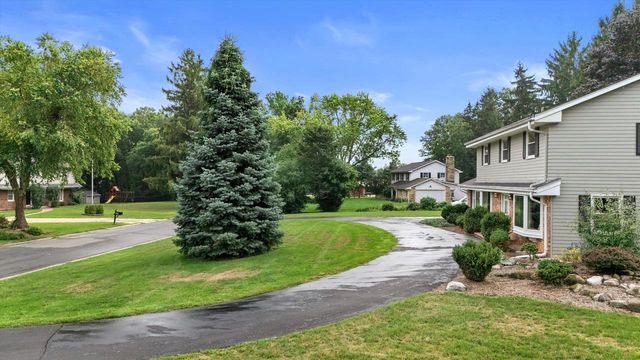 1825 Jean Marie COURT, Brookfield, WI 53005