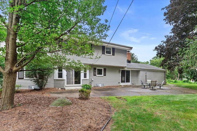 1825 Jean Marie COURT, Brookfield, WI 53005